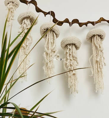 Macrame Jellyfish Mobile by Macrame Patterns