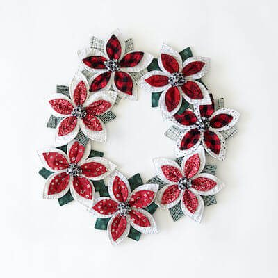 Quilted Poinsettia Garland by Yarnspirations