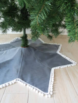 Christmas Tree Skirt Sewing Pattern by Ohoh Deco