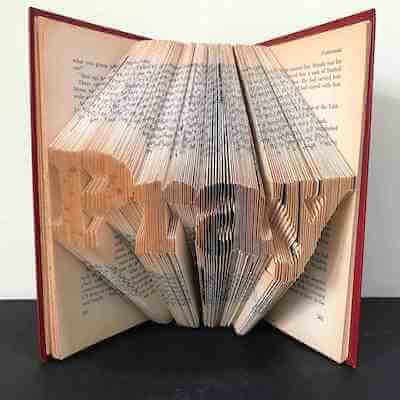 Pray Book Folding Pattern by Looks Inviting