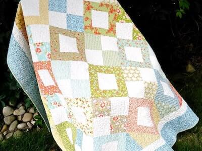 Purely Simple Quilt Pattern by Quilt Petaler