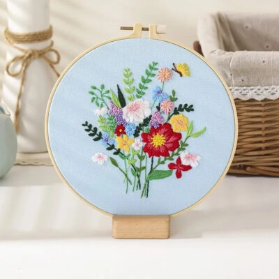 Bouquet Embroidery Kit for Beginners from TheCherryBlossomUS