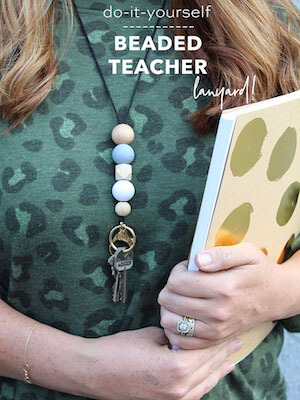 Beaded Teacher Lanyard Tutorial by Something Turquoise 