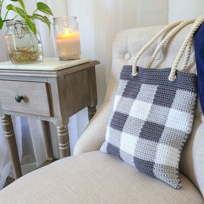 Gingham Crochet Tote Bag Pattern by The Loophole Fox