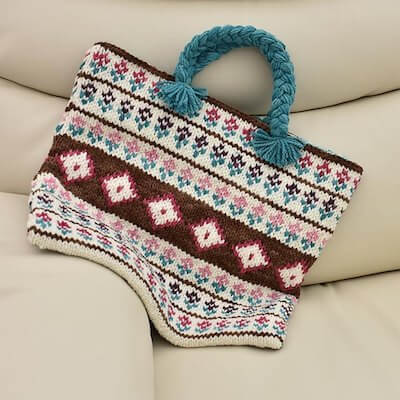 Grand Teton Tote Knitting Pattern by Sophia Minakais
