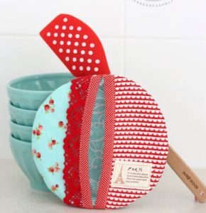 How To Make Pot Holders by A Spoonful Of Sugar