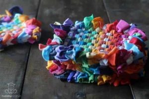 How To Make Recycled T-Shirt Potholders by Mommypotamus