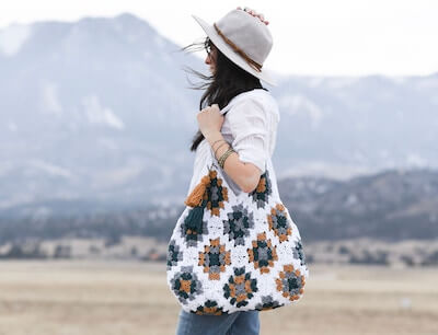Magnolia Tote Bag Crochet Pattern by Mama In A Stitch