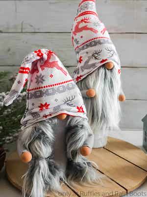 No Sew Christmas Gnome Pattern by Ruffles & Rain Boots