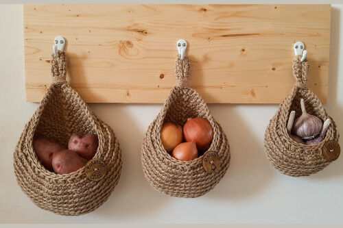 Jute Wall Hanging Storage Basket Pattern by HappyMomentsss