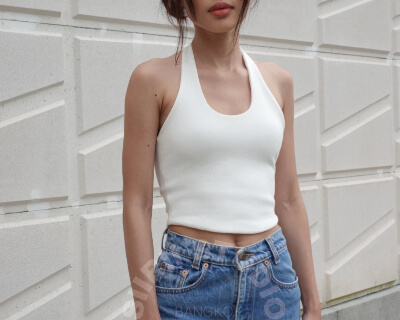 Brandy Melville Natasha Tank Top in White, Women's Fashion, Tops, Sleeveless  on Carousell