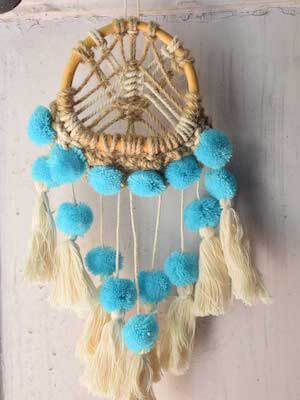 DIY Macrame Dreamcatcher by Oohsy Booshy