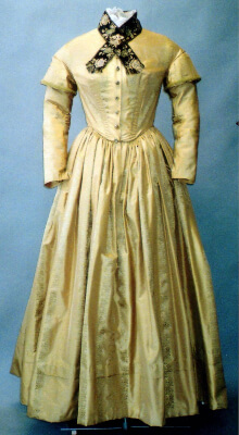 Round Dresses 1840 - 1852 Pattern by LaughingMoonMerc