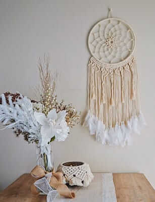 Macrame Dream Catcher Wall Hanging Pattern by Bochiknot