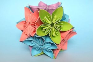 How To Make An Origami Kusudama Flower by The Spruce Crafts