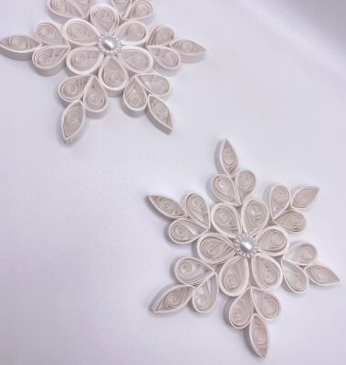 DIY Paper Quilling Christmas Tree Snowflake Pattern from Craftquiller