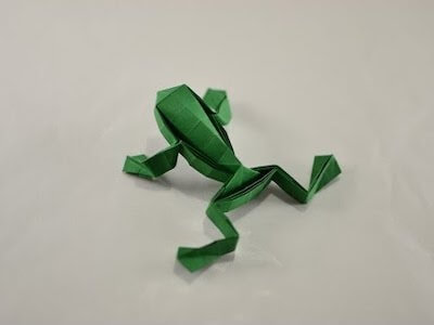 Origami Jumping Frog by Yakomoga