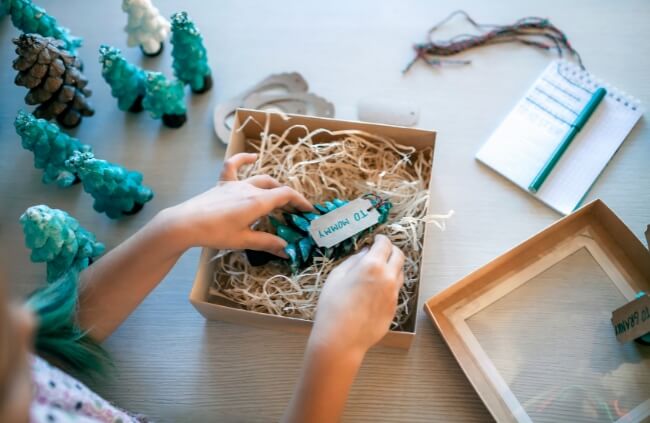 Handmade gift making as a DIY hobby